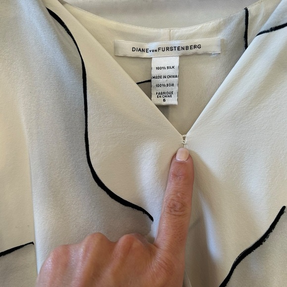 DIANE von FURSTENBERG | Women's White and Black Silk Top Blouse Size 6 - Picture 5 of 6
